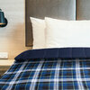 Blue plaid comforter - King - 2