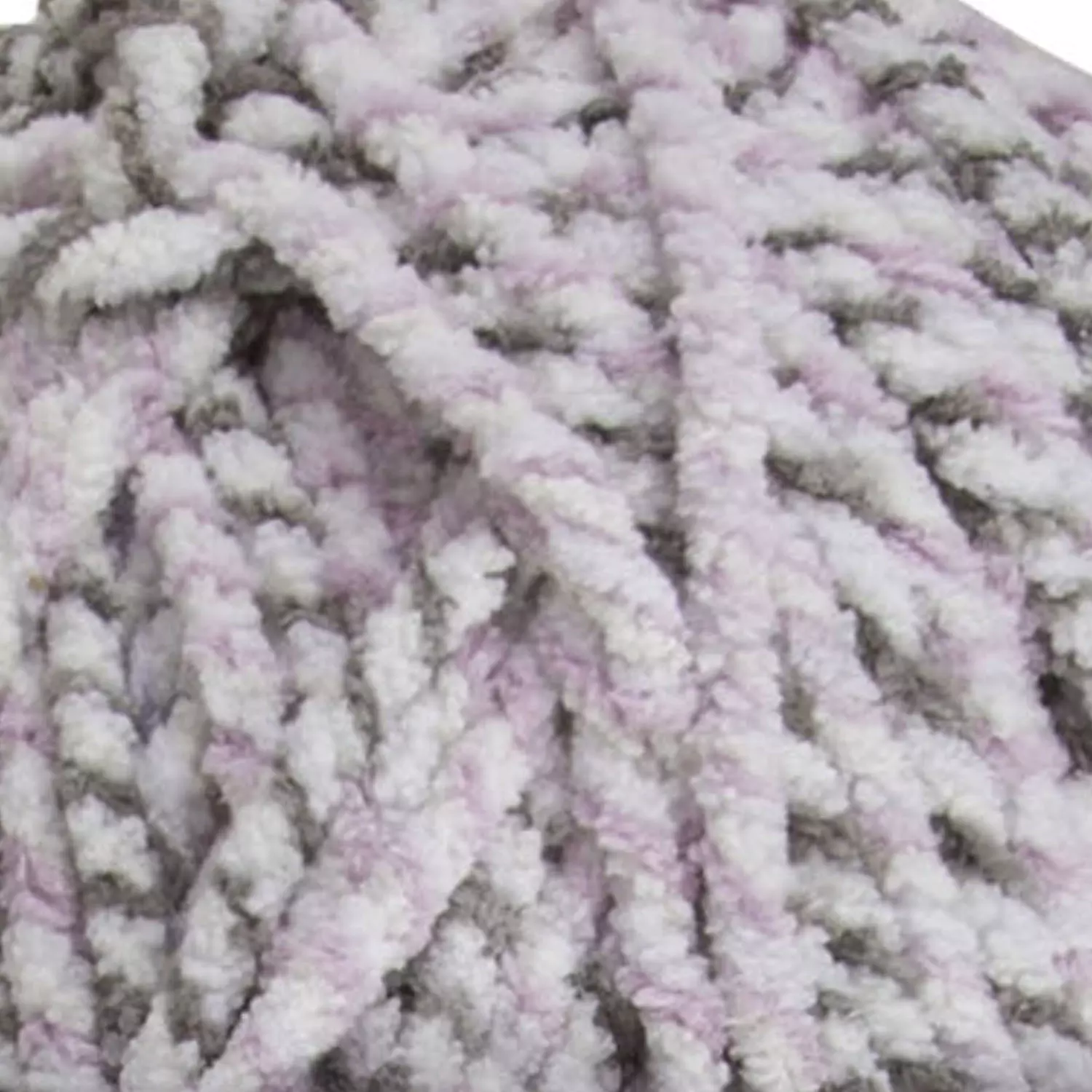Bernat Blanket Twist - Yarn, lilac grove. Colour: white | Rossy