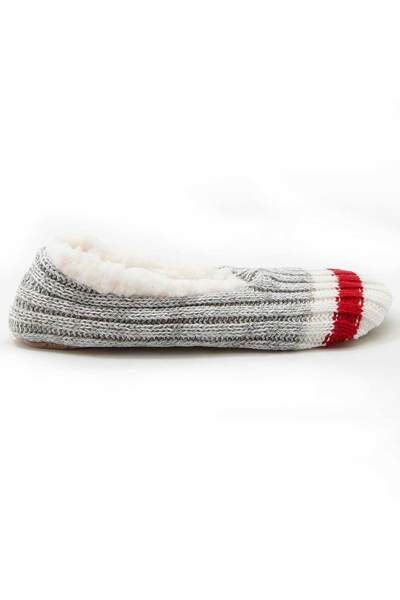 Cabin-style knit slippers with sherpa lining