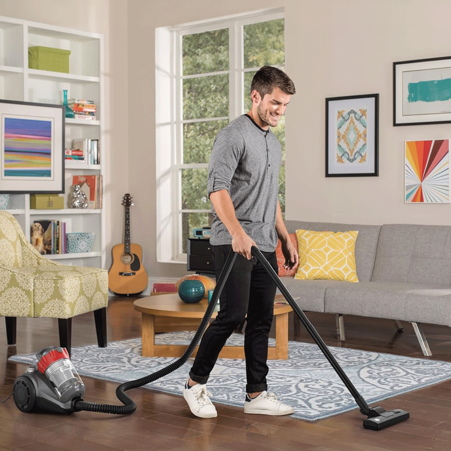 Dirt Devil - Cyclonic bagless canister vacuum. Colour: black | Rossy