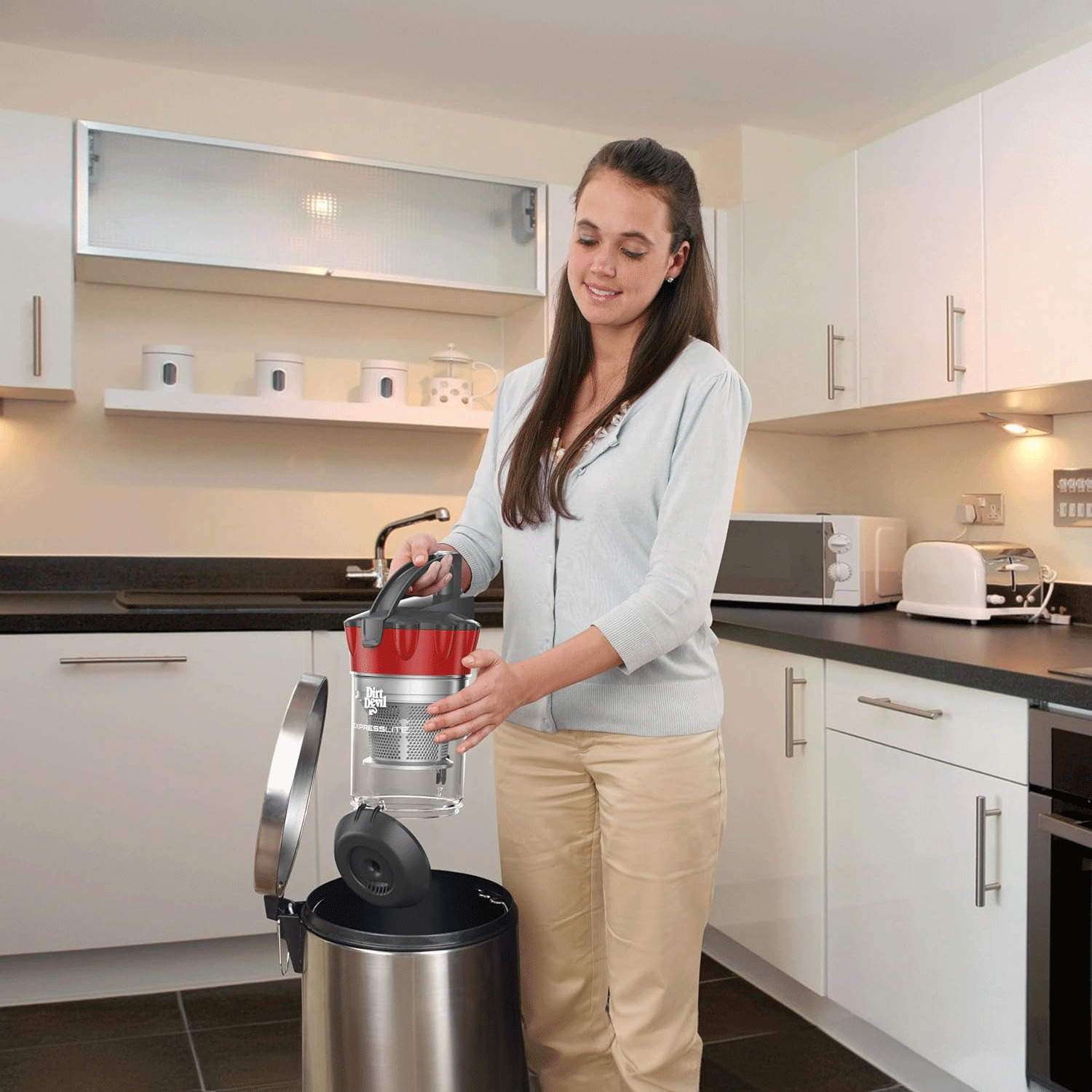 Dirt Devil - Cyclonic bagless canister vacuum. Colour: black | Rossy