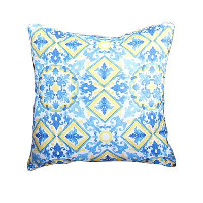 Indoor/outdoor printed decorative cushion, 17"x17"