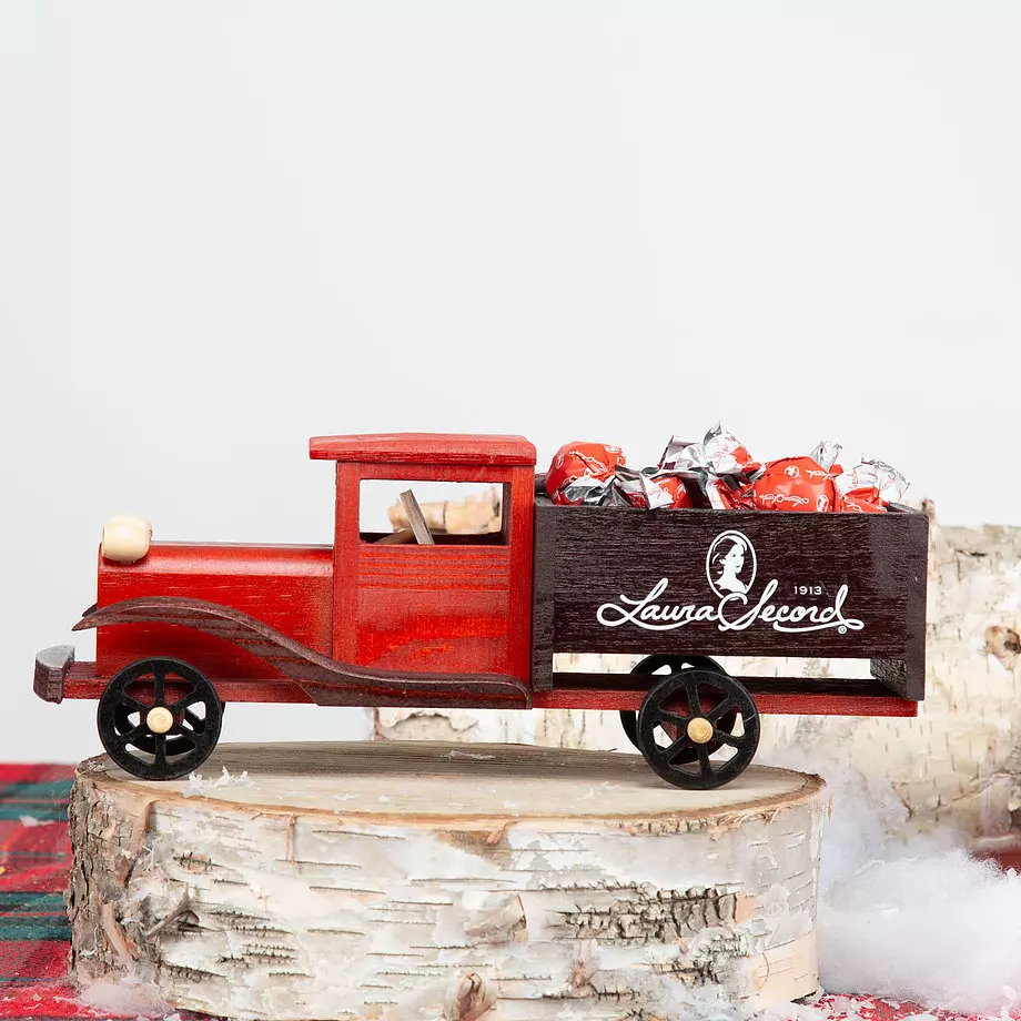 Laura Secord - Camion en bois avec chocolats au lait, 192g