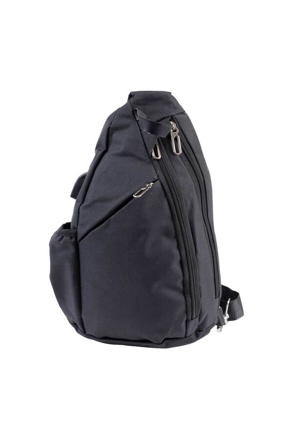 Sling bag, crossbody backpack with reversible shoulder strap - Black