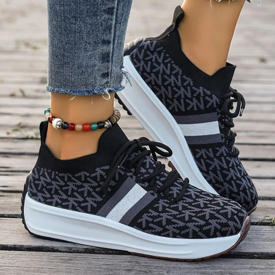 Souliers &agrave; talon compens&eacute;