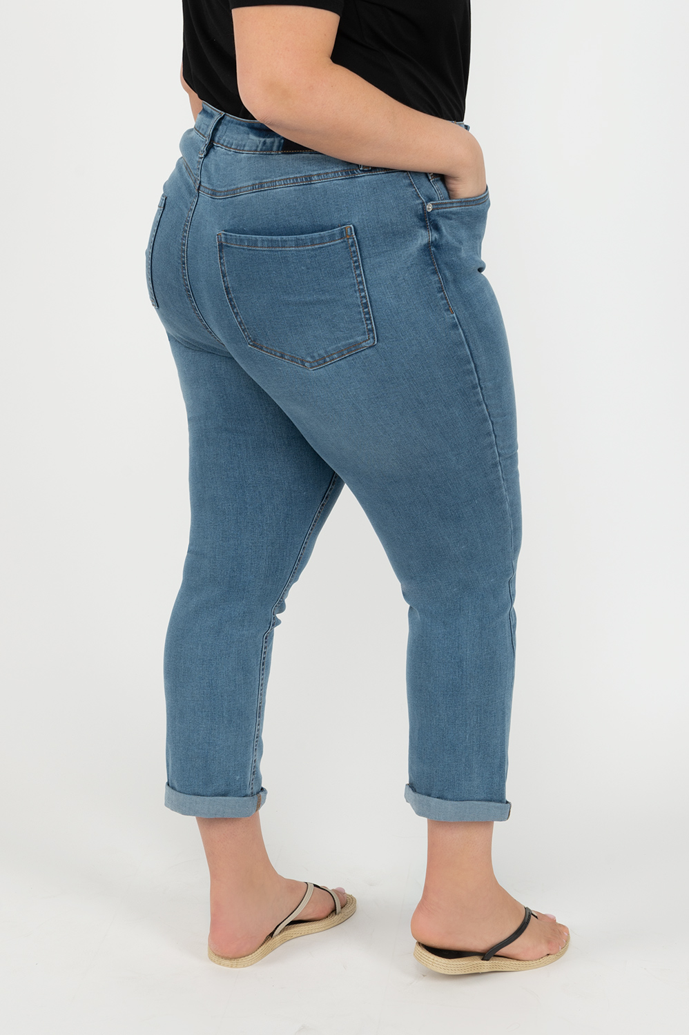 Suko Jeans - High waisted Mom jeans - Classic blue - Plus Size. Colour:  blue. Size: 16 | Rossy