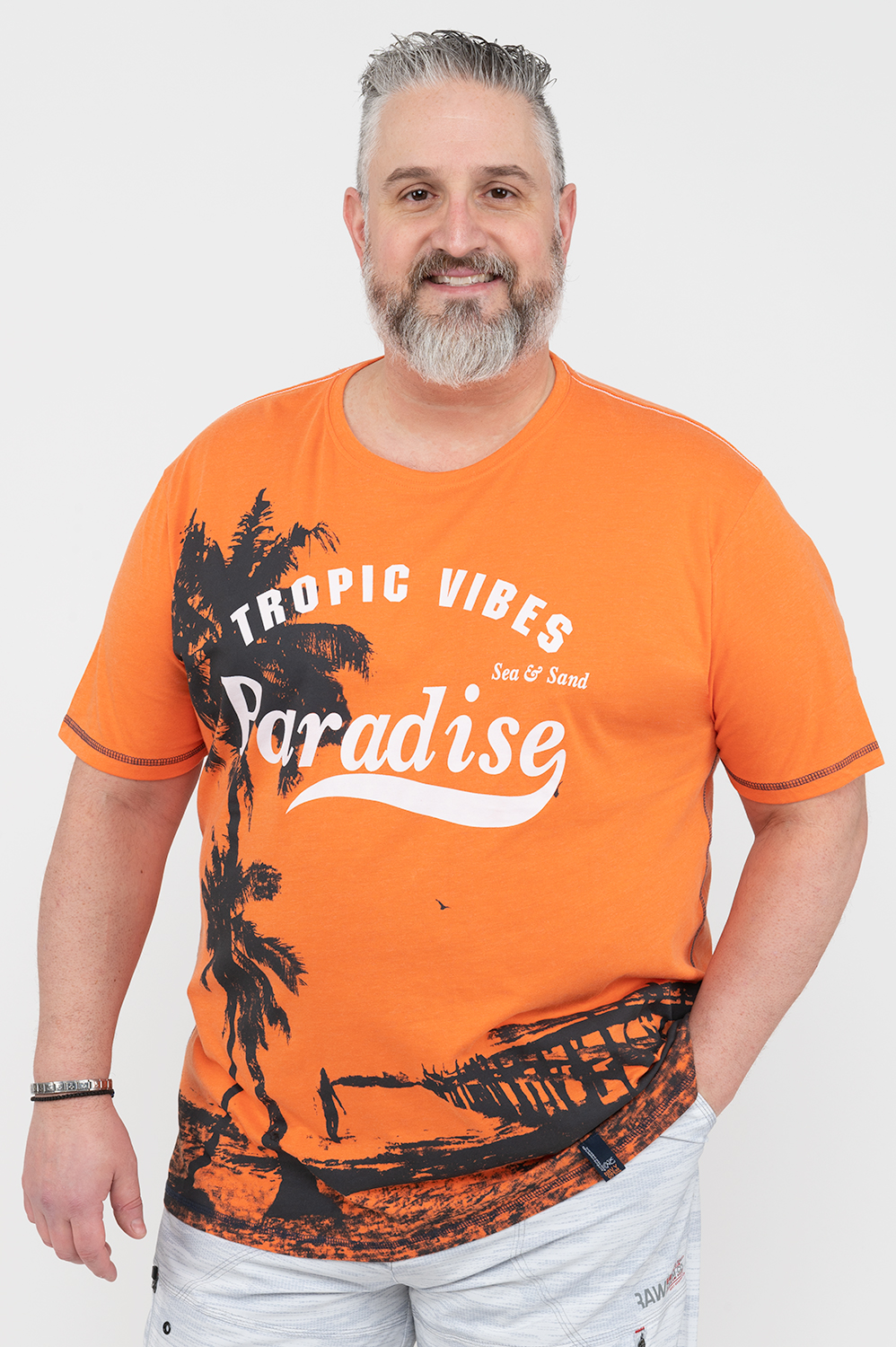 Tropical Vibes Paradise, short sleeve graphic t-shirt - Orange - Plus Size