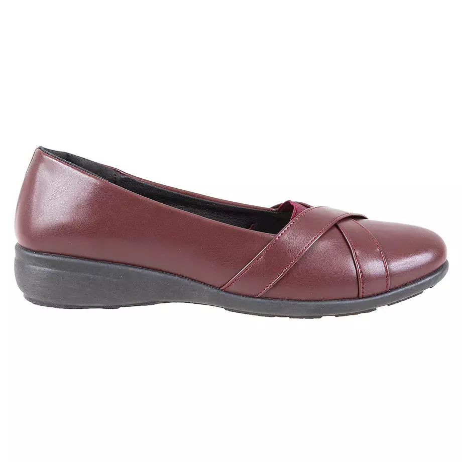 Women's crisscross strap wedge comfort shoe, brown, size 5